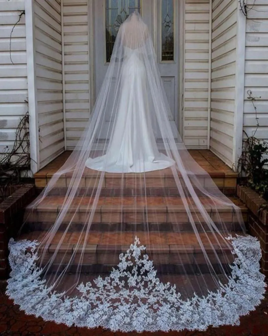 Nya applicerade spetsbröllopslöjor Lång katedrallängd Vit elfenben Champagne Bridal Veil med Cam Custom Made Wedding Veil6675088