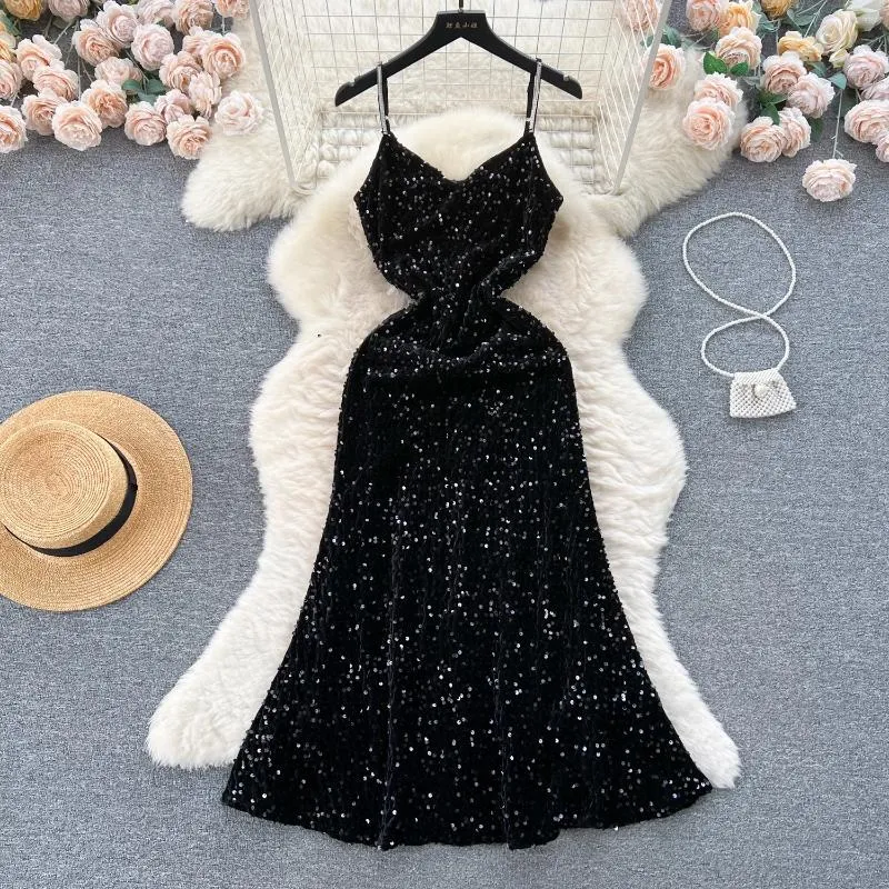 Vestidos casuais vestido de irmã real mulheres outono e inverno nicho de alta qualidade lantejoulas suspender saia longa francesa elegante senhora sereia