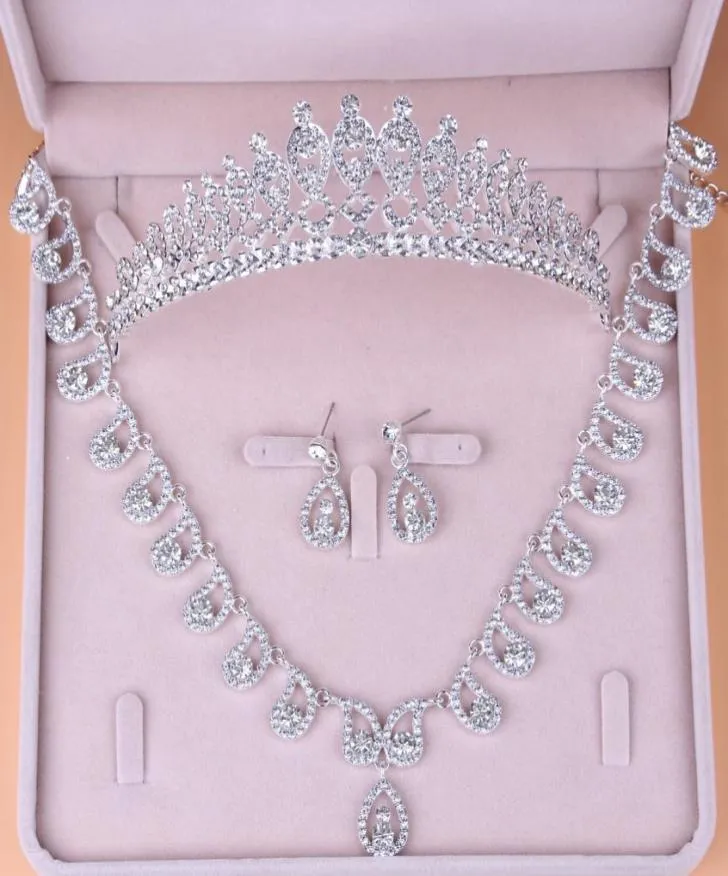 Wedding Bridal Crown Earrings Necklace 2017 Bridal Jewelry Sets Shining Rhinestones Formal Party Wear Jewelry Set Quinceanera Wear4746942