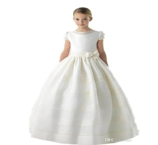 Princess White First Communion Dresses Little Flowers Girls Wedding Party Dress Kort ärmar Satin Vestidos de Comunion 20229883860