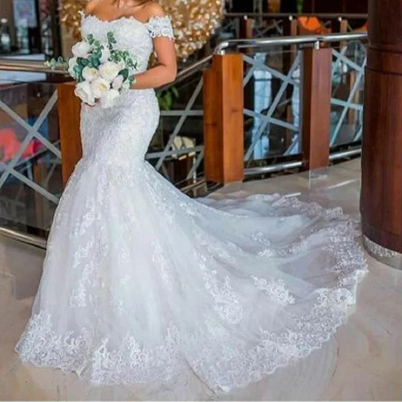 Elegantes, schulterfreies Meerjungfrau-Hochzeitskleid, Spitzenapplikationen, Schnürung hinten, weißer Tüll, lange Brautkleider, Frühlings- und Sommer-Brautkleider in Übergröße
