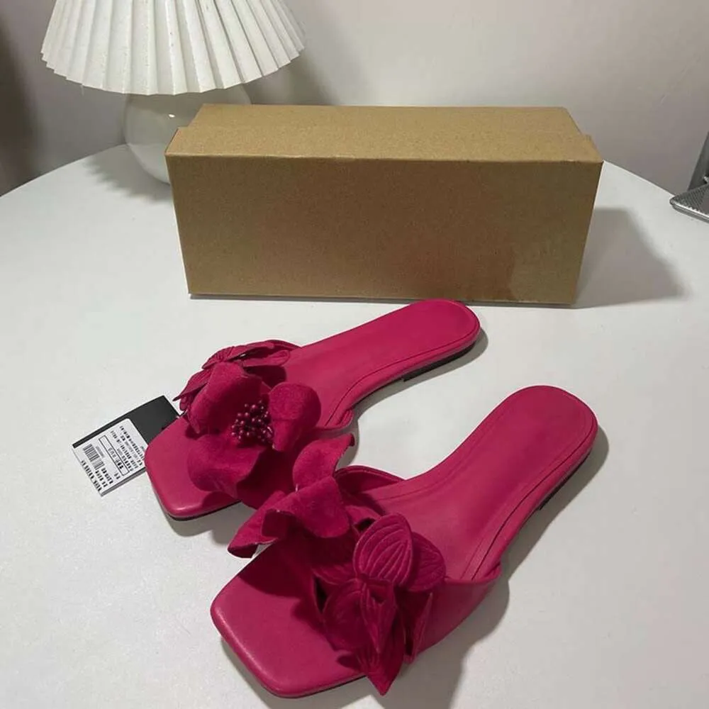 Z Family – pantoufles d'été à tête carrée, Rose rouge, bout ouvert, fleurs perlées, vêtements d'extérieur pour femmes, sandales plates à la mode, nouvelle collection 2023