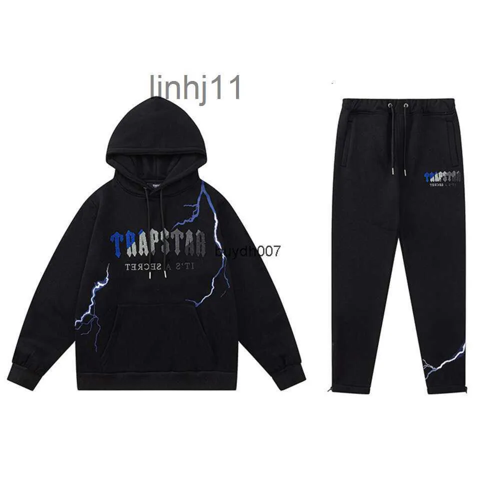 Mens Tracksuits 8KOf män och kvinnor hoodie tröja Trapstar Set ny blixttröja broderi mode märke plysch blixtlås sport casual h3jo44x844