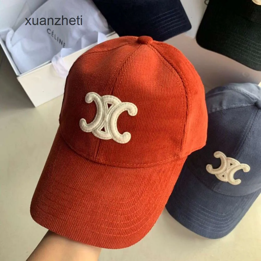 Chapeau de balle de baseball Chapeaux Automne Designer Caps Luxe Femme Hiver Corduroy Celi Sports Cap Baseball Circonférence pour hommes Femmes Chapeau à la mode Cel O8RB