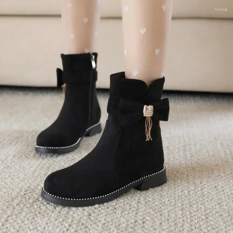 Botas Modx Outono Rebanho Doce Arco Decoração de Metal Pingente Tornozelo Princesa Baixo Salto Preto Bege Party Show Meninas Sapatos 8 10 12 16