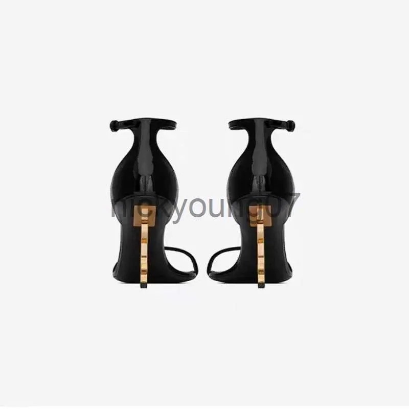 Sandals Women's 2023 New EuropeanおよびAmerican Black Patent Leather High Heel Shoesj240122