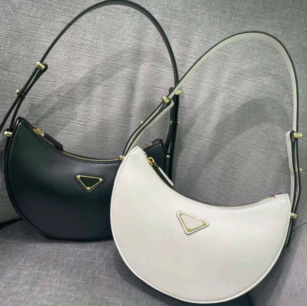 Luxurys gerçek deri crossbody debriyaj çanta totes alt koltuk hobo moda yarım ay pochette yüksek kaliteli tasarımcılar kadın omuz çantaları anahtar cüzdan