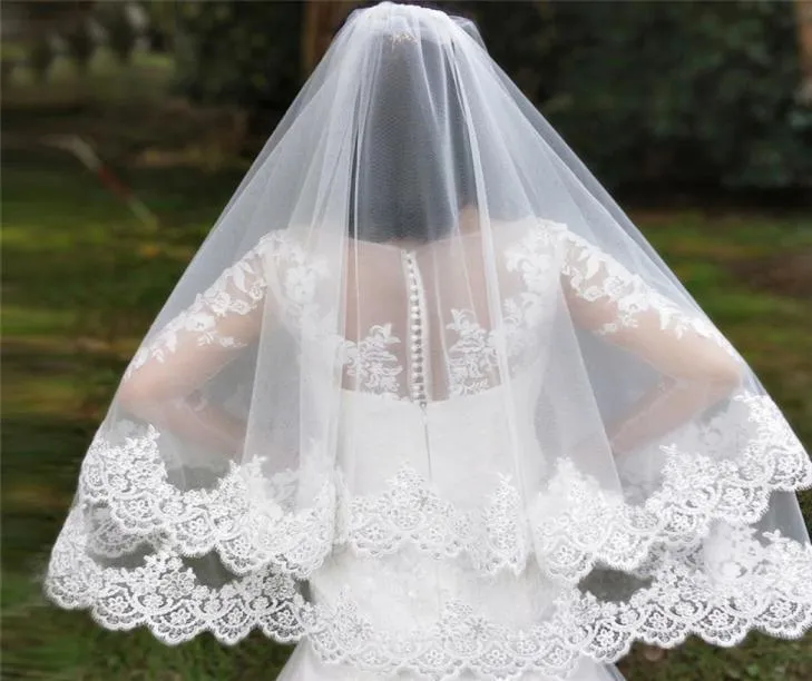 Voiles de mariage courts à 2 niveaux avec paillettes scintillantes, couverture de bord en dentelle, voile de mariée avec peigne, accessoires de mariage NV71152565563