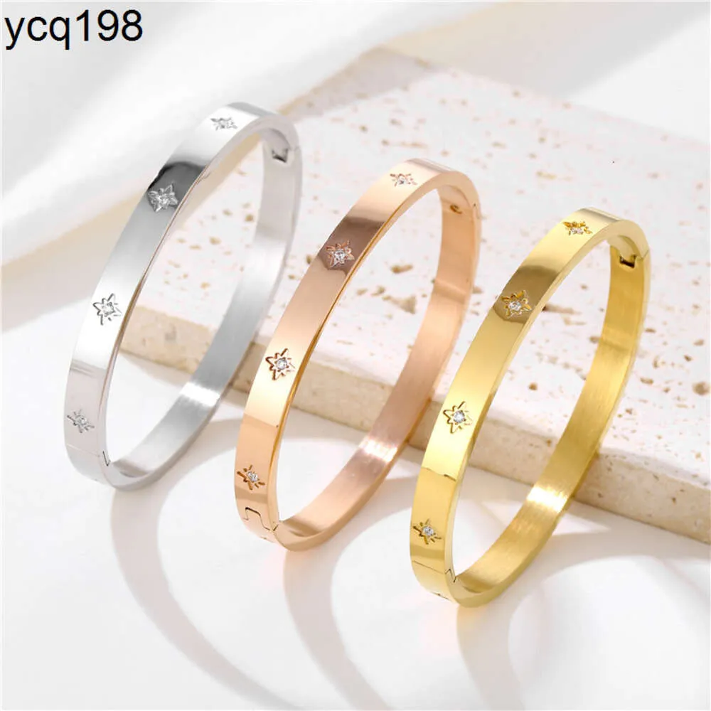 Bracciali rigidi personalizzati all'ingrosso in acciaio inossidabile 18 carati placcati oro rosa AAA zirconi North Star per donna