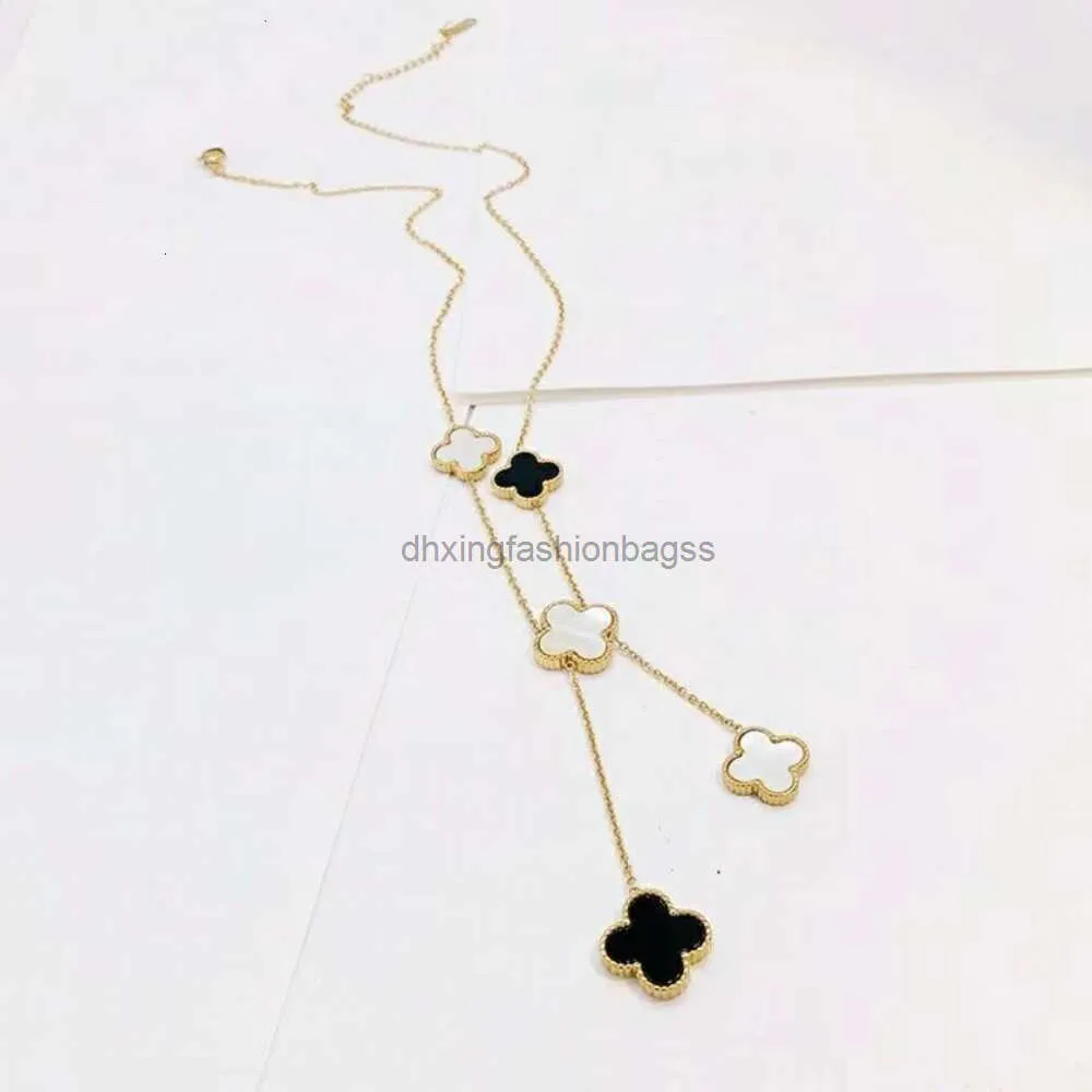 Ontwerpers sieraden klaver Nieuw Titanium Staal Kleurloos Maat Dubbelzijdig Vijf Bloemen Schelp Vier Blad Gras Ketting Lucky Grass Kwastje Kraag Ketting Hanger