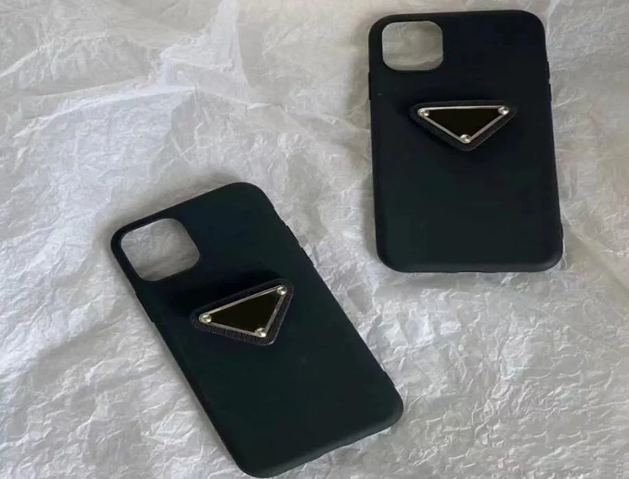 per Iphone121311 Pro Max Custodia in bianco e nero con etichetta triangolare in silicone di lusso per donna uomo uomo Custodia per cellulare moda D2107038316