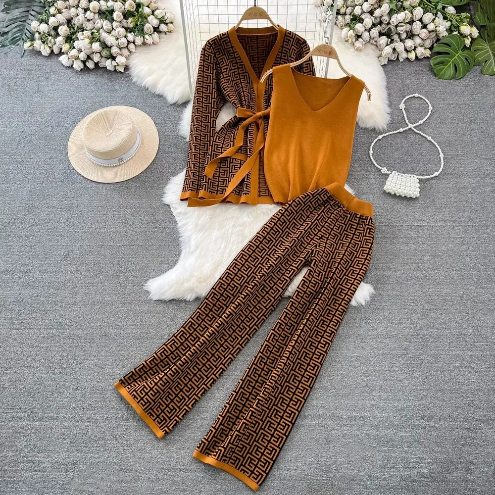 Women's Two Piece Pants Designers Winter Knitted Print Sets Women O Neck Long Sleeve Knitwear Wide Leg Fashion Retro Sweater Pieces Suits