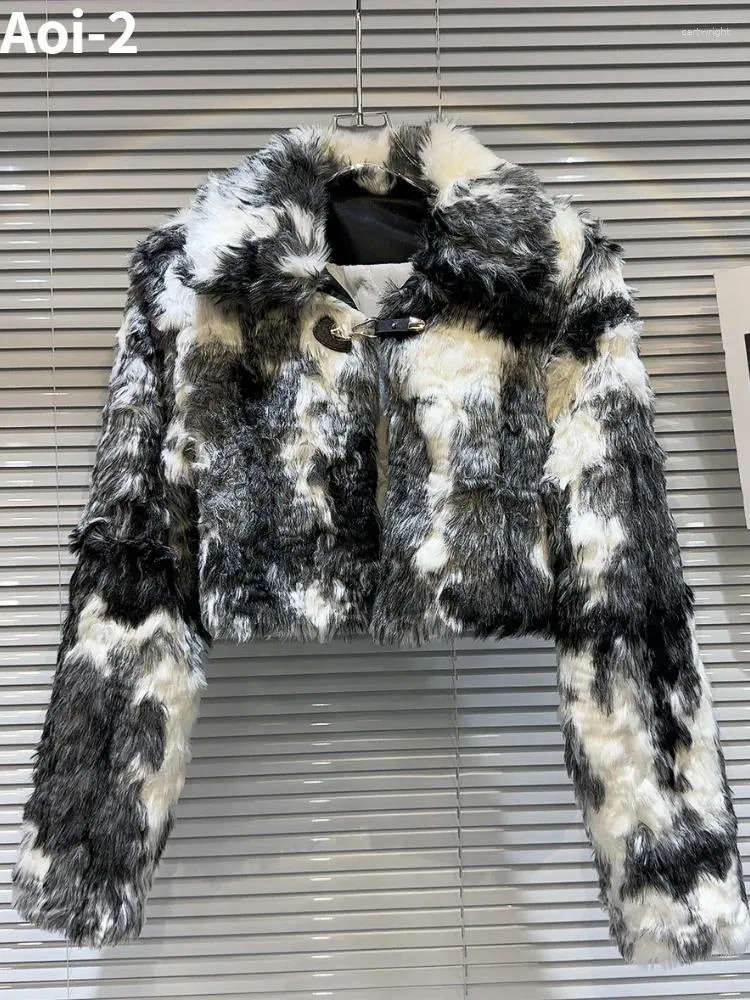 Kurtki damskie mody uliczny ekologiczny płaszcz futra 2024 Zima wysokiej jakości naśladowanie wełniana na pikowana ciepła dziewczyna krótka kurtka Krótka kurtka