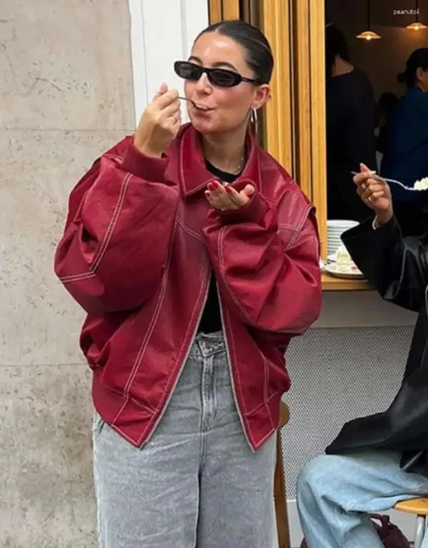 Kadın Ceketleri Kırmızı Deri Ceket Kadınlar için Punk Yakası Gevşek Büyük Boyutlu Motor Biker PU Bombacıları 2023 Sonbahar Kış Maddesi Yüksek Sokak Outerwear