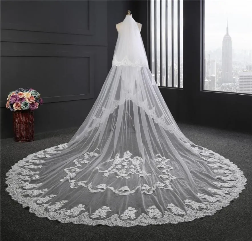 2018 Ny högkvalitativ långvit elfenbensbröllopslöja Applikationer Lace Pärled Bridal Veils Bride Wedding Accessories For Wedding Dress7268571