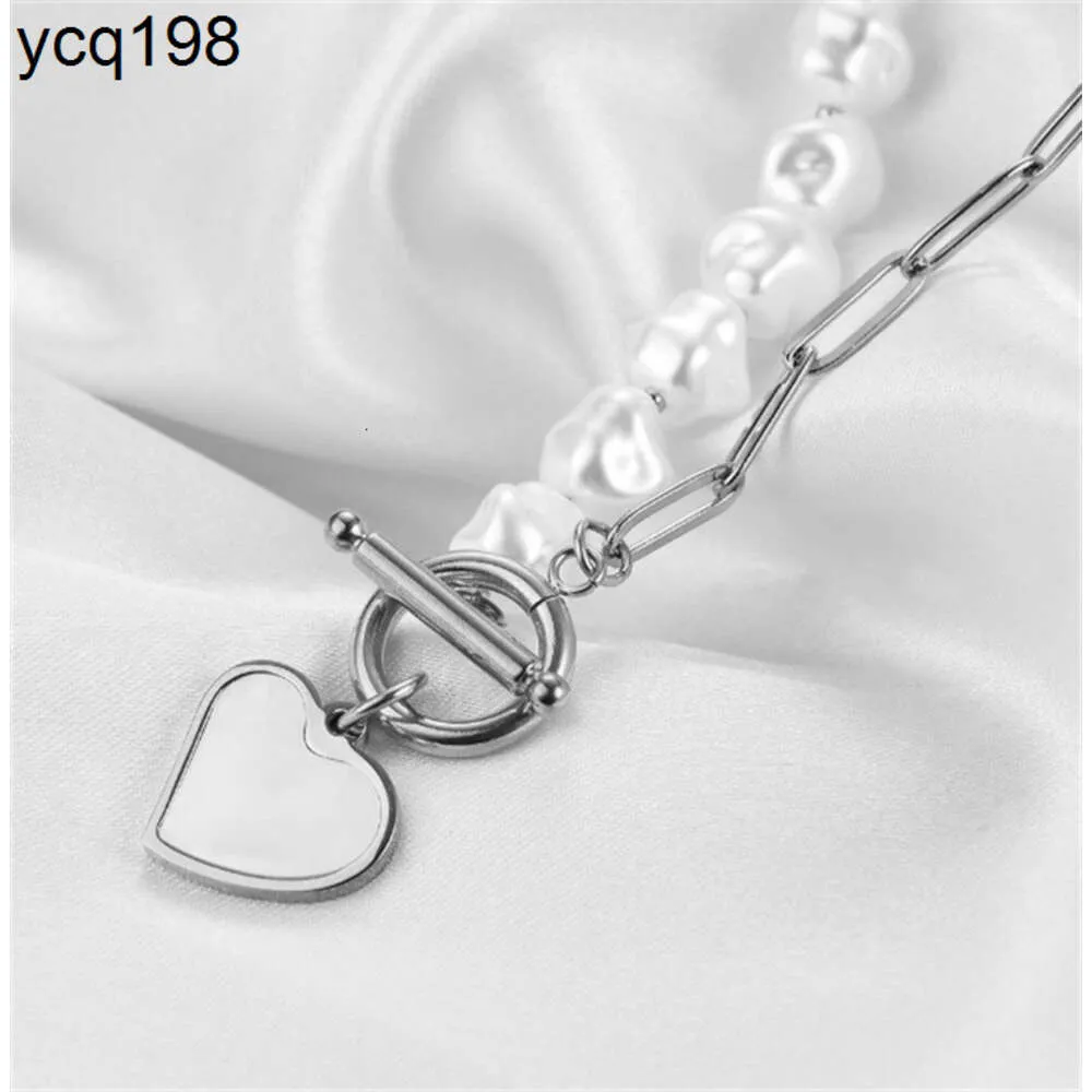 Heart Inlaid Shell Stitching Necklace Sweater Chain Clavicle OT Necklace