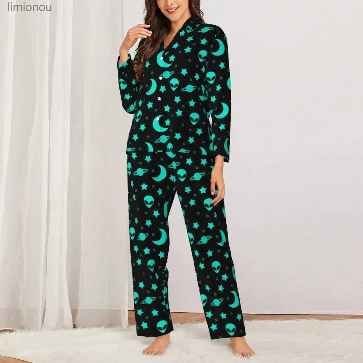 Kadın Uyku Salonu Karikatür Moon Pijama Kadın Yıldızları Dış Uzay Boş Zaman Giyim Bahar İki Parça İki Parça Gevşek Gevşek Büyük Boy Tasarım Pijama Setsl240122