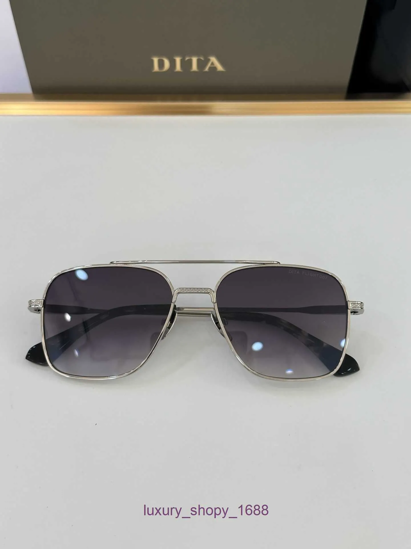 Designer Fashion Solglasögon för kvinnor och män online -butik High End Dita Flight Series Dita Flight 007 med originalbox JQ4I