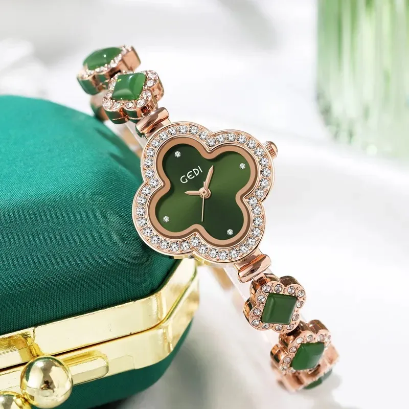 Womens Lucky Four-Leaf Clover Light Luxury Green Agate Armband Quartz Waterproof Watch Gifts