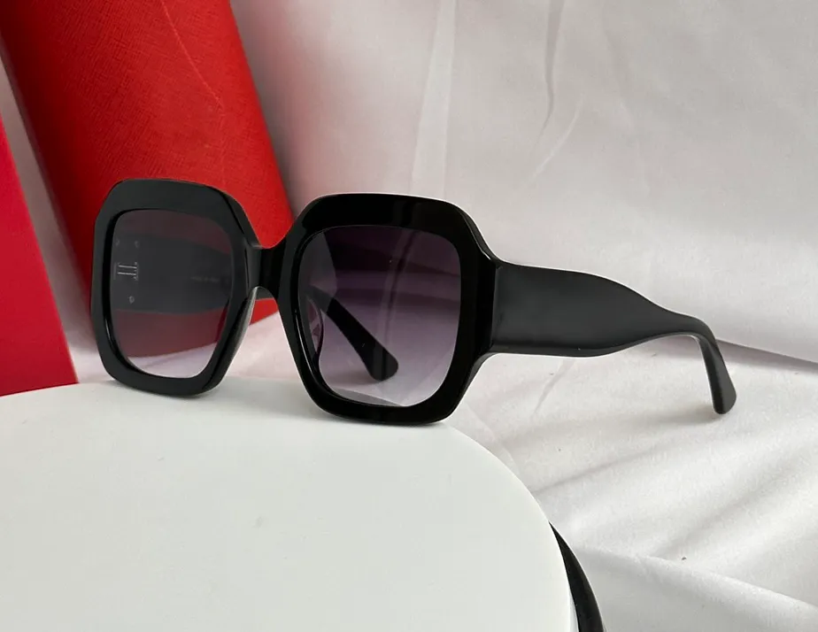 Óculos de sol quadrados oversized 0304 moldura preta lentes gradientes cinza mulheres sonnenbrille tons sunnies gafas de sol uv400 óculos com caixa