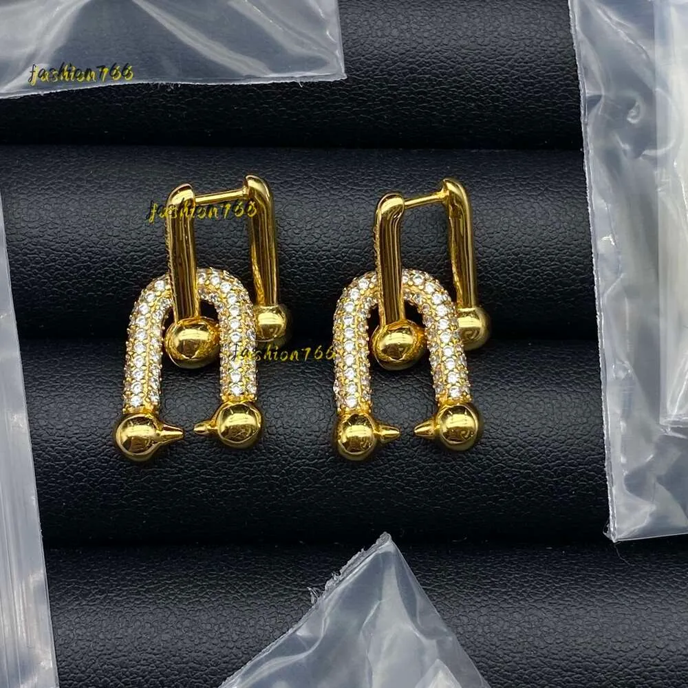 Stadnina duże złotą obręcz Lady Kobiety Orrous Girls Ear Studs Set Projektant Biżuteria Kolczyka Walentynkowe Prezenty Zaangażowanie na pannę młodą Yiboda 02