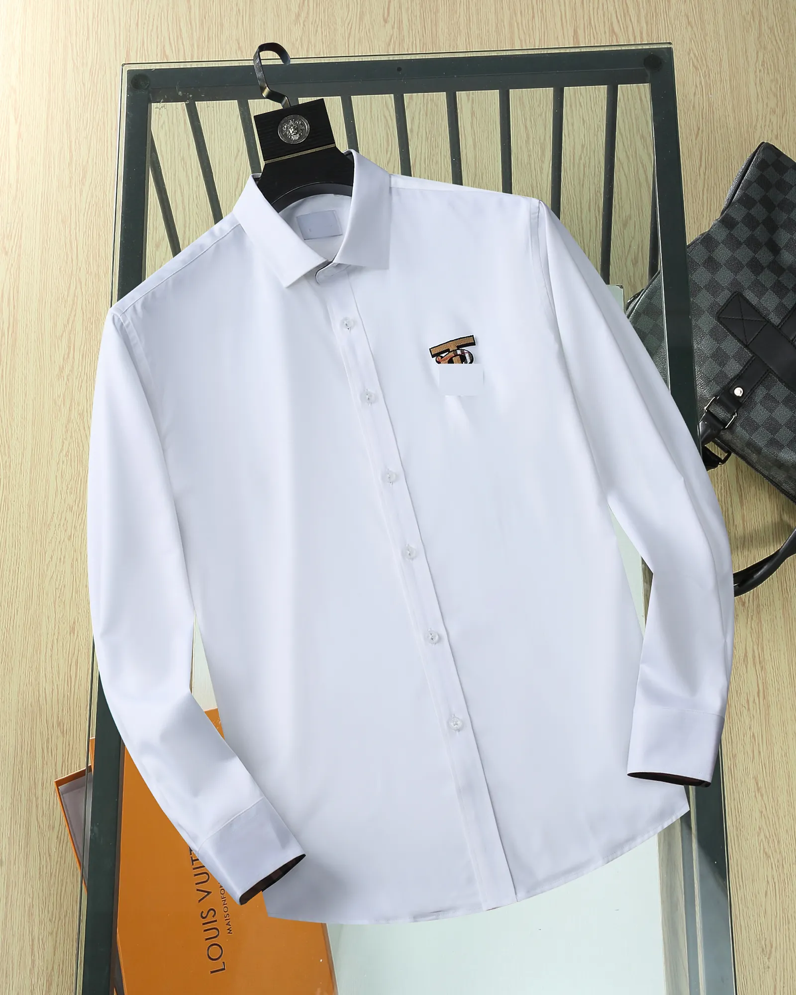 Designer Mens TRIAM Shirt Business Fashion Casual Classic Shirt Mens Spring Slim-Fit Shirt Clothing Designer Luxe AA Clothing M-3XL