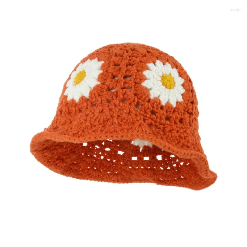 Bérets à la main au crochet fleur seau chapeau pour les filles coréen voyage plage Panama casquettes conception tricoté hiver bonnet laine casquette chaude