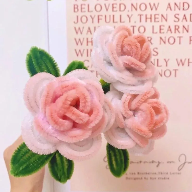 Decorative Flowers 3pcs Twisted Stick Roses Handmade Knitting Present Romantic Single Gradient Color Gift