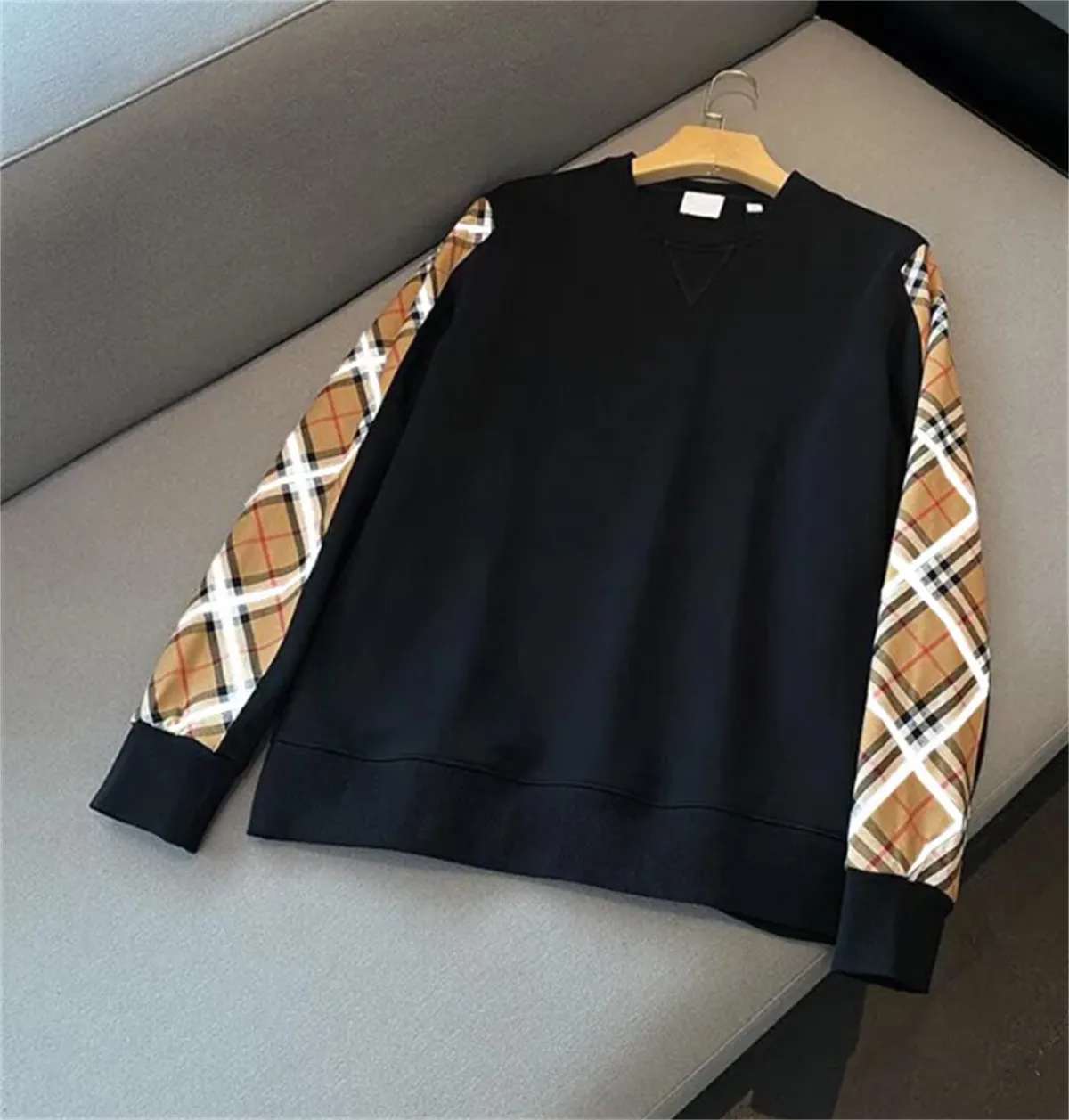 디자이너 남성 후드 여성 풀 오버 코튼 스웨트 셔츠 느슨한 긴 소매 점퍼 커플 탑 캐주얼 스웨트 셔츠 의류 크기 M-4XL