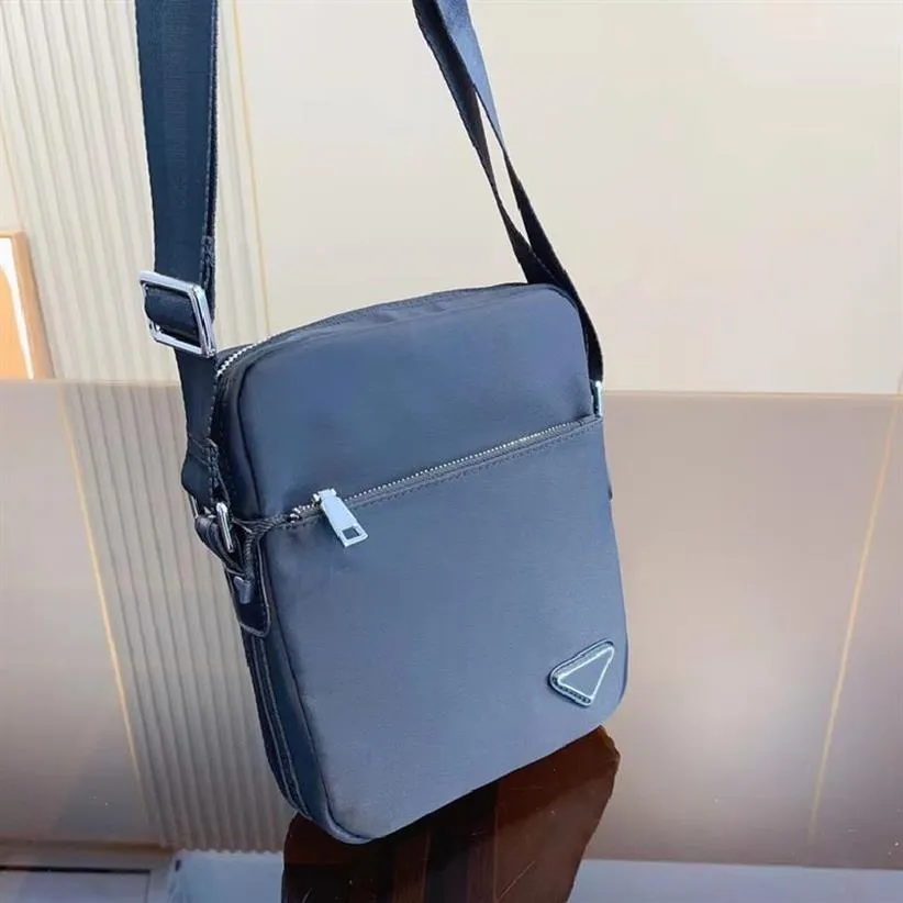 męskie torby designerskie nylonowe torby telefoniczne torby krzyżowe moda pojedyncze ramię małe klapy trójkąt czarny 5a 2023293d