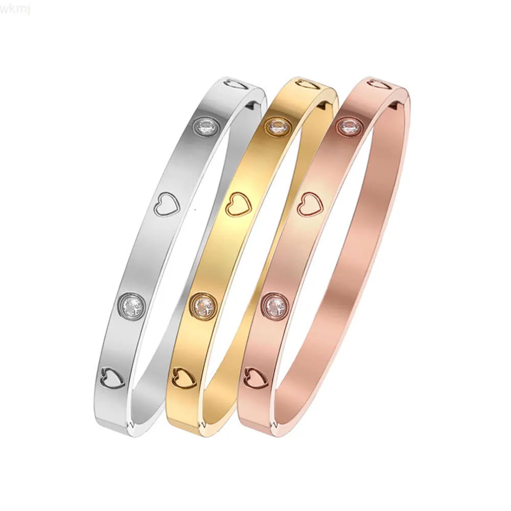 High quality gold plated stainless steel bangle bracelet jewelry fashion custom heart diamond bangle for women