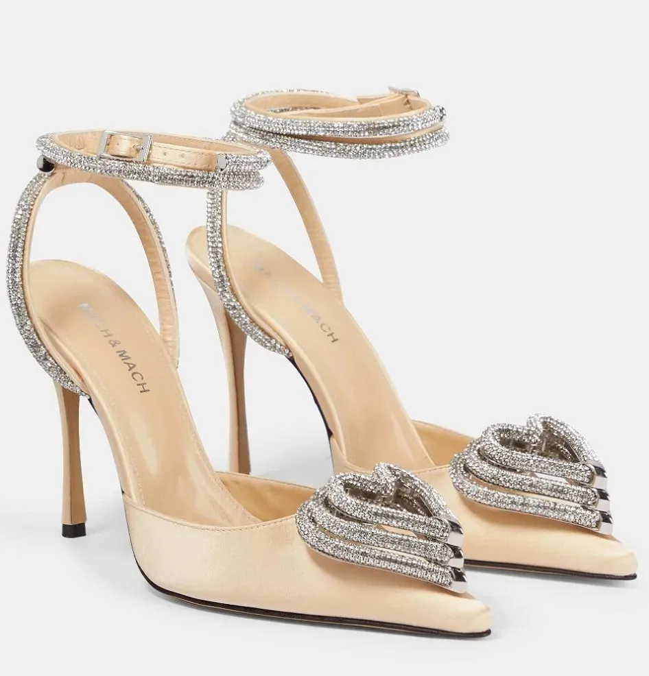 Printemps 2024 Femmes de luxe MachMach Triple Heart Sandales Chaussures Satin Talons hauts Robe de soirée Lady Feminine Gladiator Sandalias EU35-43 avec boîte