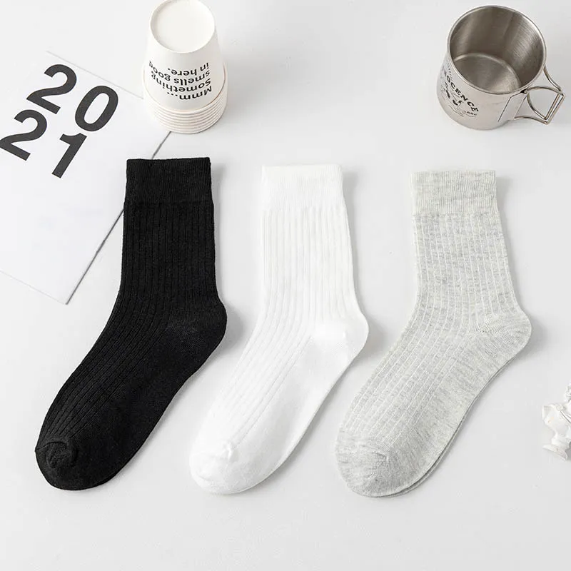 Chaussettes en coton pour hommes et femmes, couleur unie, à rayures verticales, classiques, décontractées, confortables, nouvelle collection automne et hiver