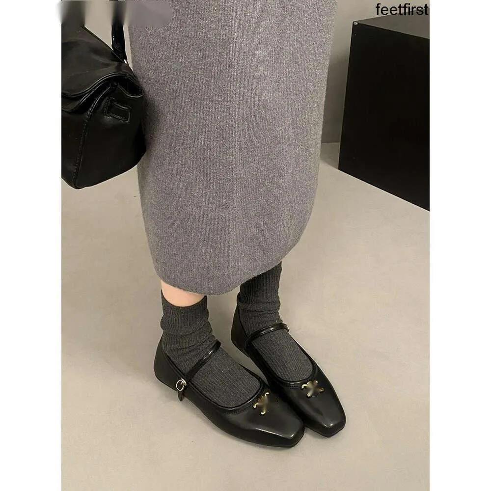 Clássico preto estilo francês mary jane sapatos femininos fivela cinta plana decoração de metal boca rasa dedo do pé quadrado retro único 240112