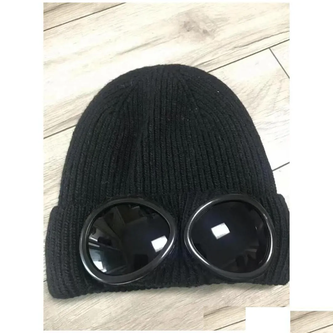 Beanies İki Gözlük CP Şirket Sonbahar Kış Sıcak Kayak Şapkaları Örme Kalın Skl Kapakları Hat Goggles Beanies2856774 Spor Açık Moda Dhndj