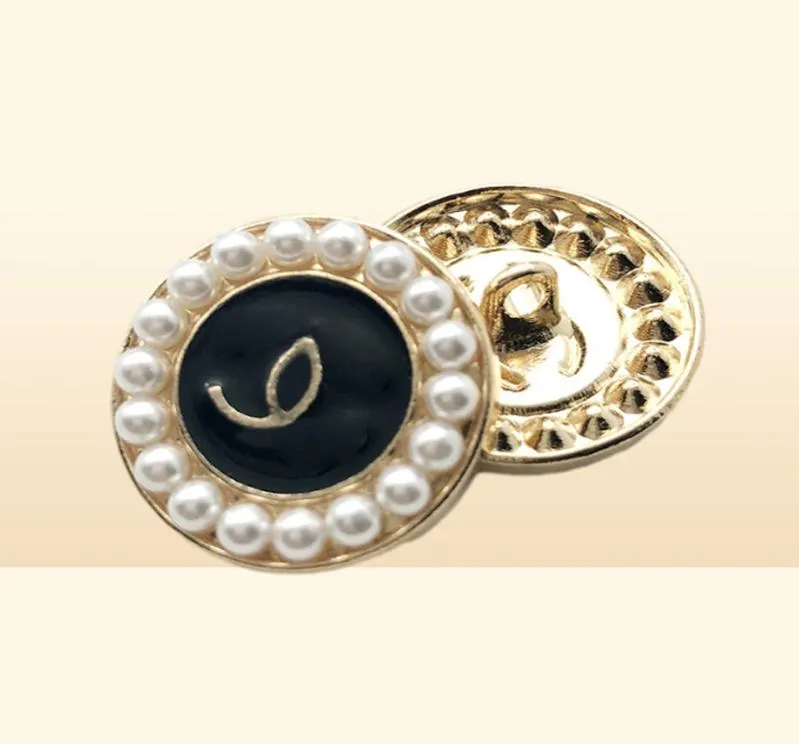 Round Letter Pearl Diy Button for Shirt Coat Cardigan Metal Letters Clothing Sewing Buttons3532194