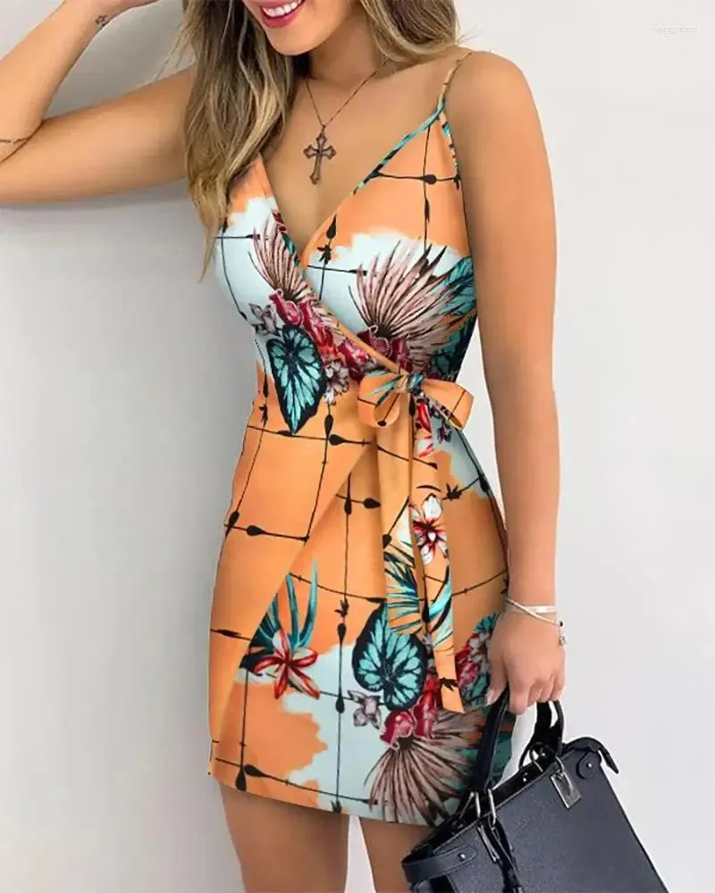 Sukienki swobodne Summer Cottagecore Kobiety spaghetti pasek mini sukienka bez pleców 2024 vintage druk boho seksowna bodycon reresidos plażowa odzież plażowa