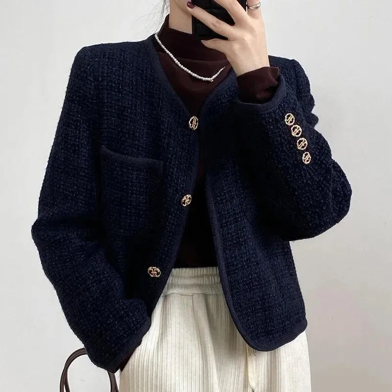 Giacche da donna Cappotto corto in misto lana blu navy con piccola fragranza. Giacca vintage in tweed francese semplice di base con girocollo vintage di alta qualità