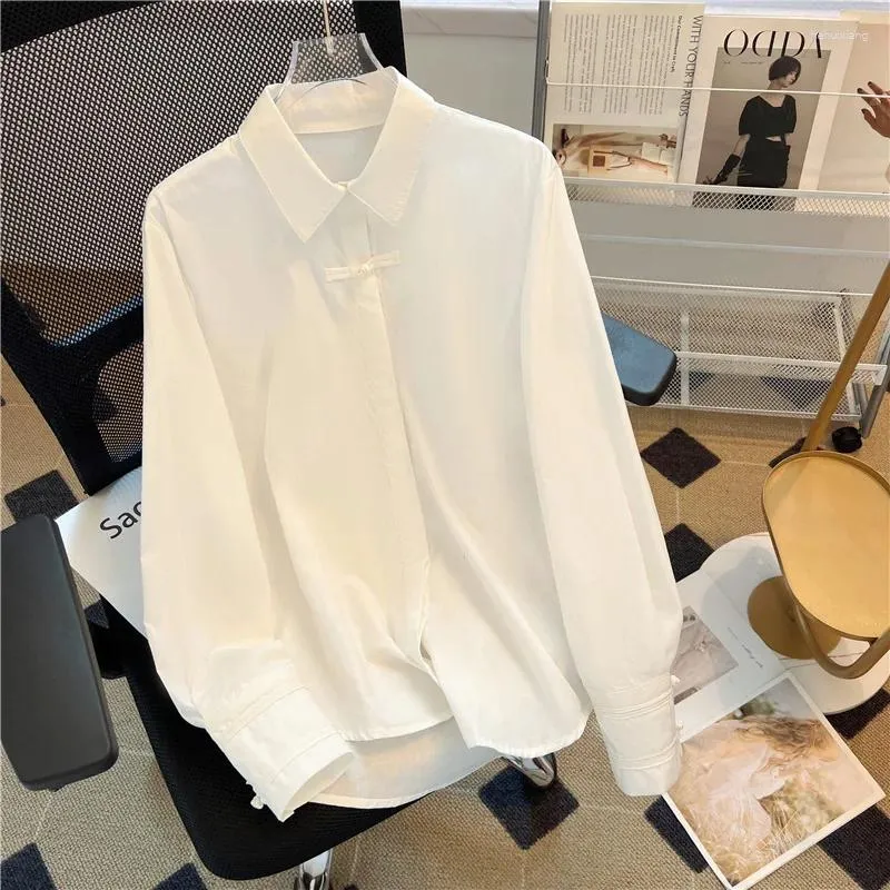 Damesblouses Koreaanse versie Dames witte shirts Formele turn-down kraag Lange mouw Tops Lente Enkele rij knopen Minimalistische dame