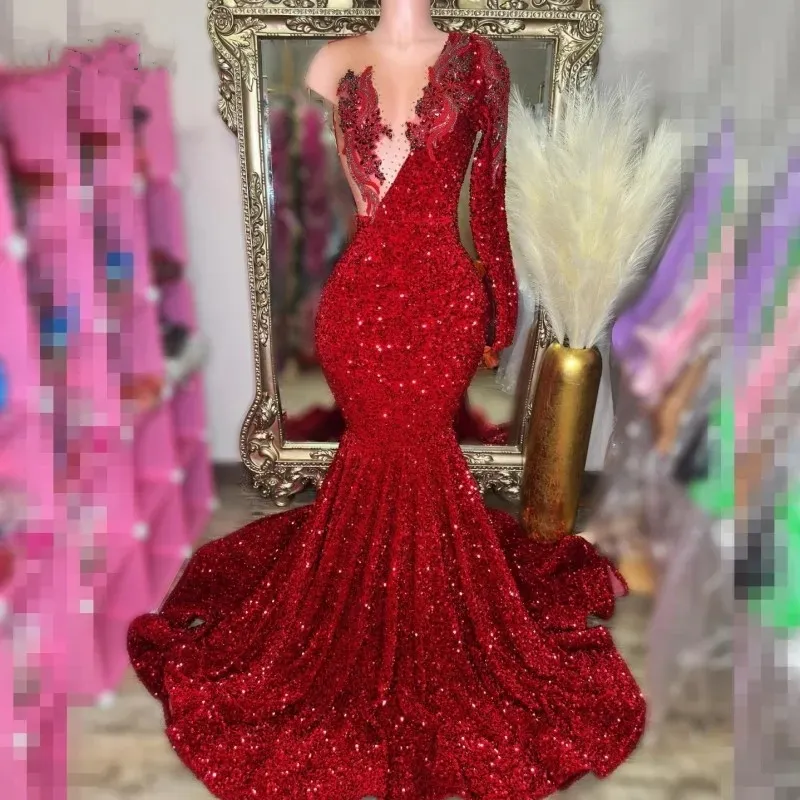 Robe de bal rouge pour femmes One épaule Robeurs de fête de sirène voir à travers les vestidos de festa de paillettes