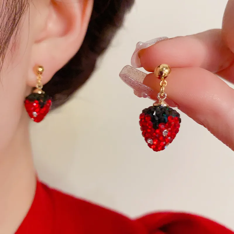 Niche Design Sense Everything Red Full Diamond Strawberry Earrings Individuality Creative Small Cute Everything Earrings Girl