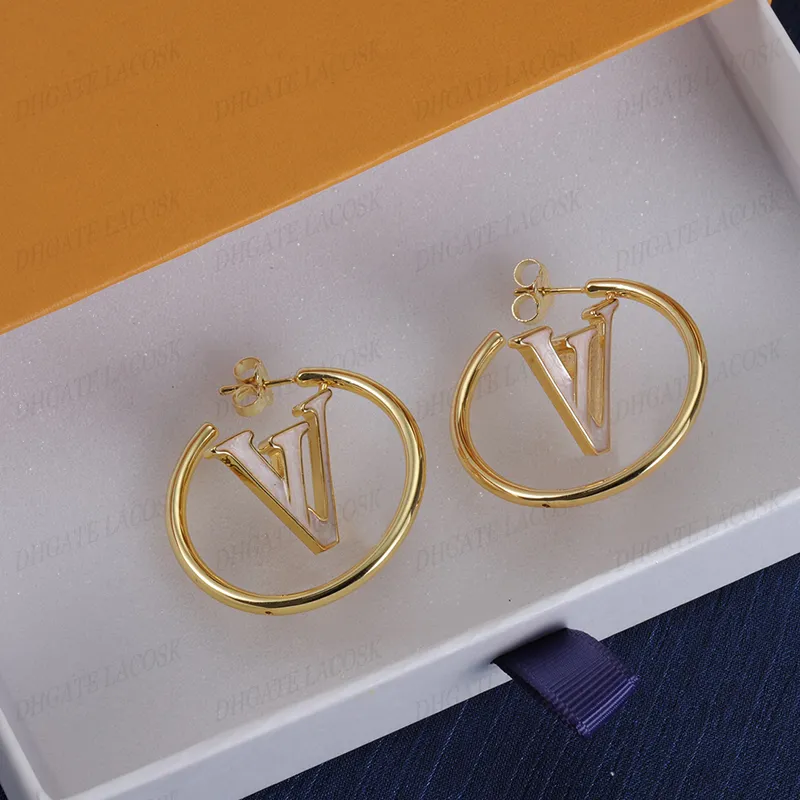 Amazing Quality Stud Womens Big Circle Earrings 힙합 귀이 여성 파티 웨딩 보석 편지 V 상자와