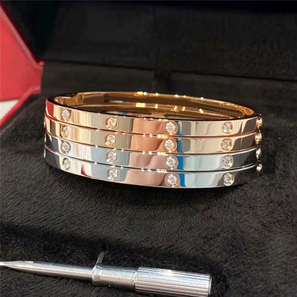 Heta säljer rostfria kvinnor vintage färgglada pärlor elastiska armband emalj med lågt pris