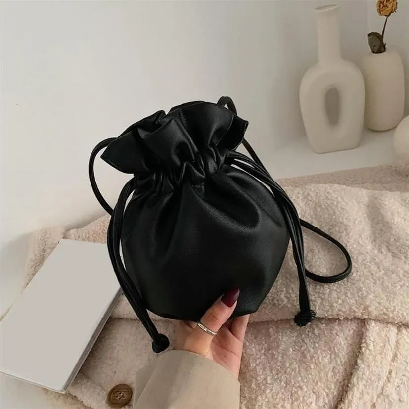 Sacs à bandouliers Small Swewstring Bucket for Women 2021 Fashion Crossbody Sac Femelle Sacs et sac à main Couleur solide Lady Hand2158