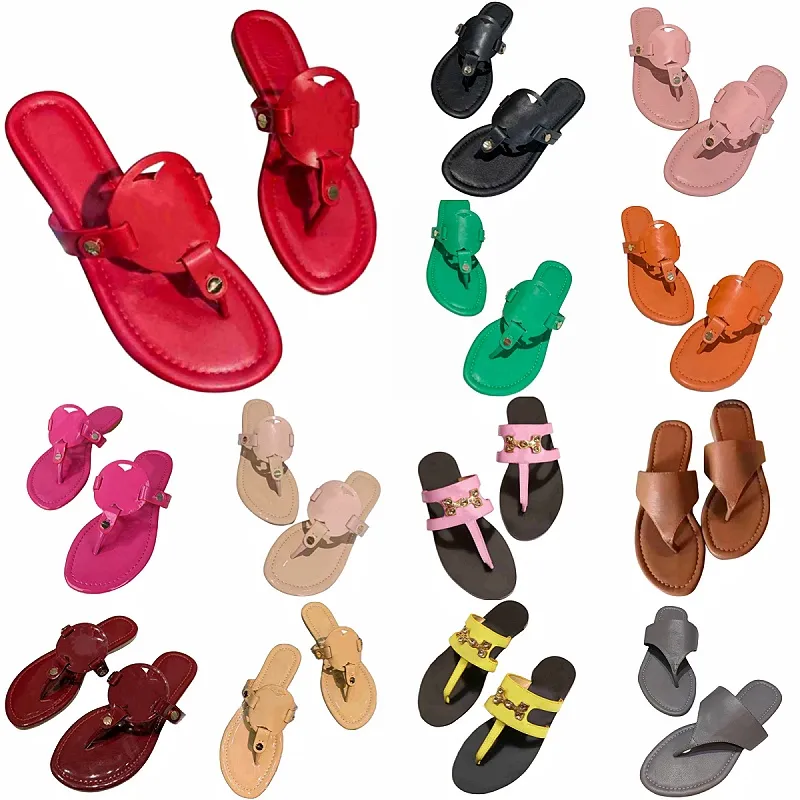 Pantoufles en cuir de luxe pour femmes, chaussures de créateur, sandales sexy à imprimé léopard, tongs confortables, chaussures de plage antidérapantes en plein air, chaussures décontractées respirantes d'été