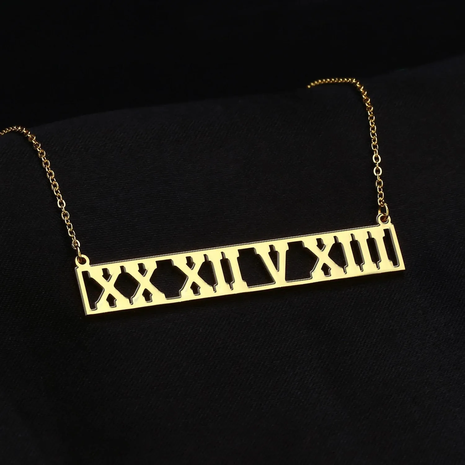 Halsketten, personalisierte Namen, Charm-Halsketten, individuelle römische Zahlen, Bar-Halskette, Gold, Edelstahl, Datums-Halsketten, Anhänger für Frauen, Geschenk