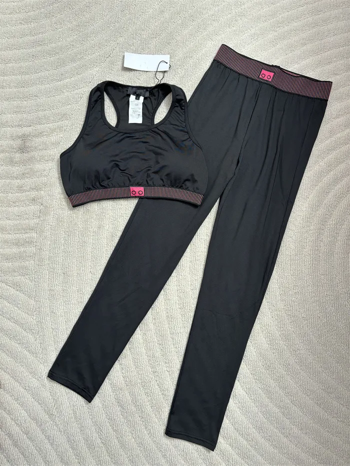 Designer Yoga workout kit Sexy Women tracksuit Slim cut halter vest Slim leggings with chest pad