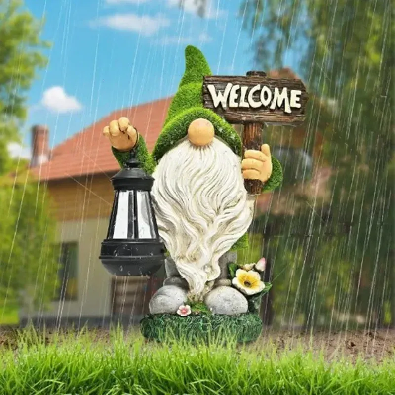 Art Craft for Home Garden Flocked Garden Gnome Decorations with Solar Lights Resin Cartoon Gnome with Lantern Ornament Lamps 240119