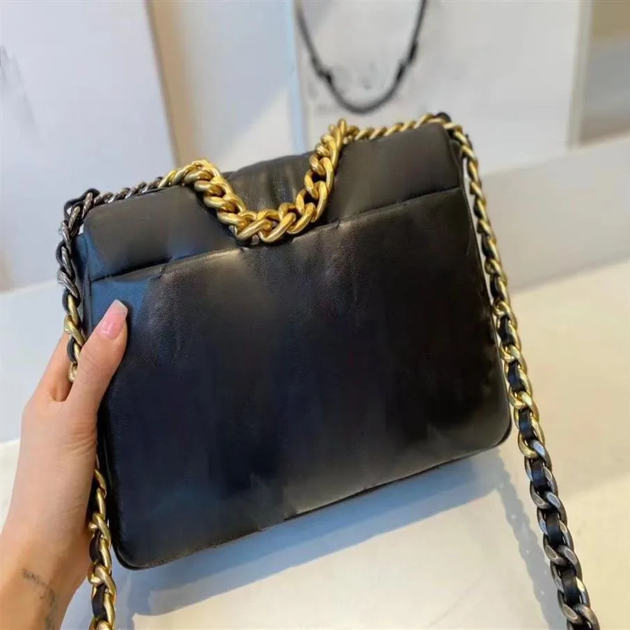 7a Frauen modische schwarze Lämmerlesie Stülle großer Klappenbeutel 19Bag Schulter Crossbody Echte echte Lederkettenbeutel Handtaschen Geldbörsen 236U