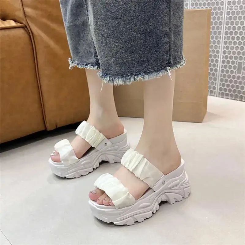 Chinelos antiderrapantes sola enorme luxo verão mulheres sandálias senhoras sapatos brancos mulheres flip flops tênis esportes